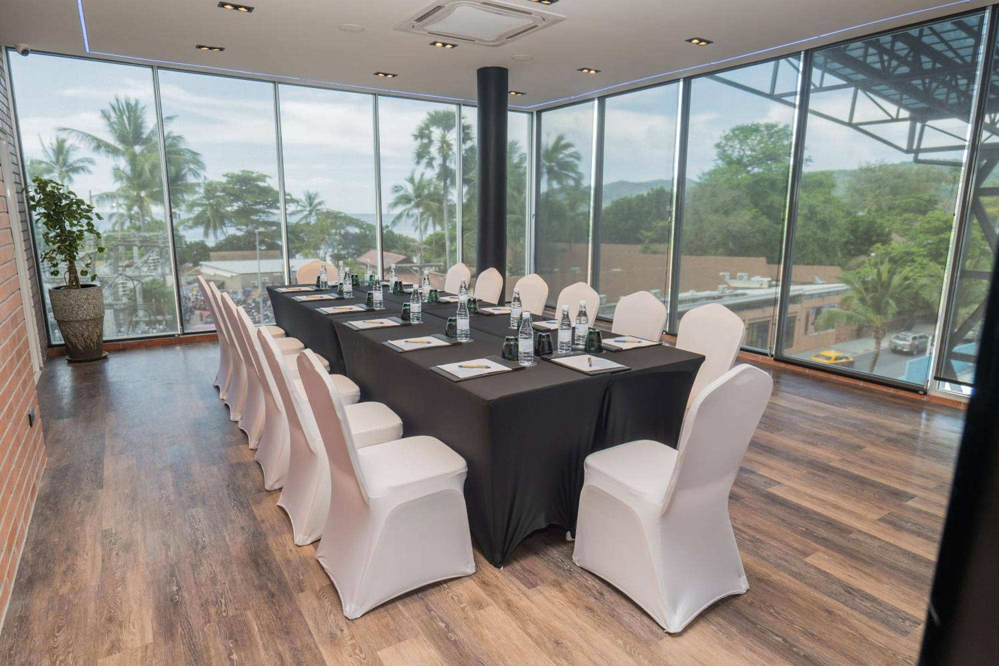Hotel Clover Patong Phuket - Sha Plus Экстерьер фото